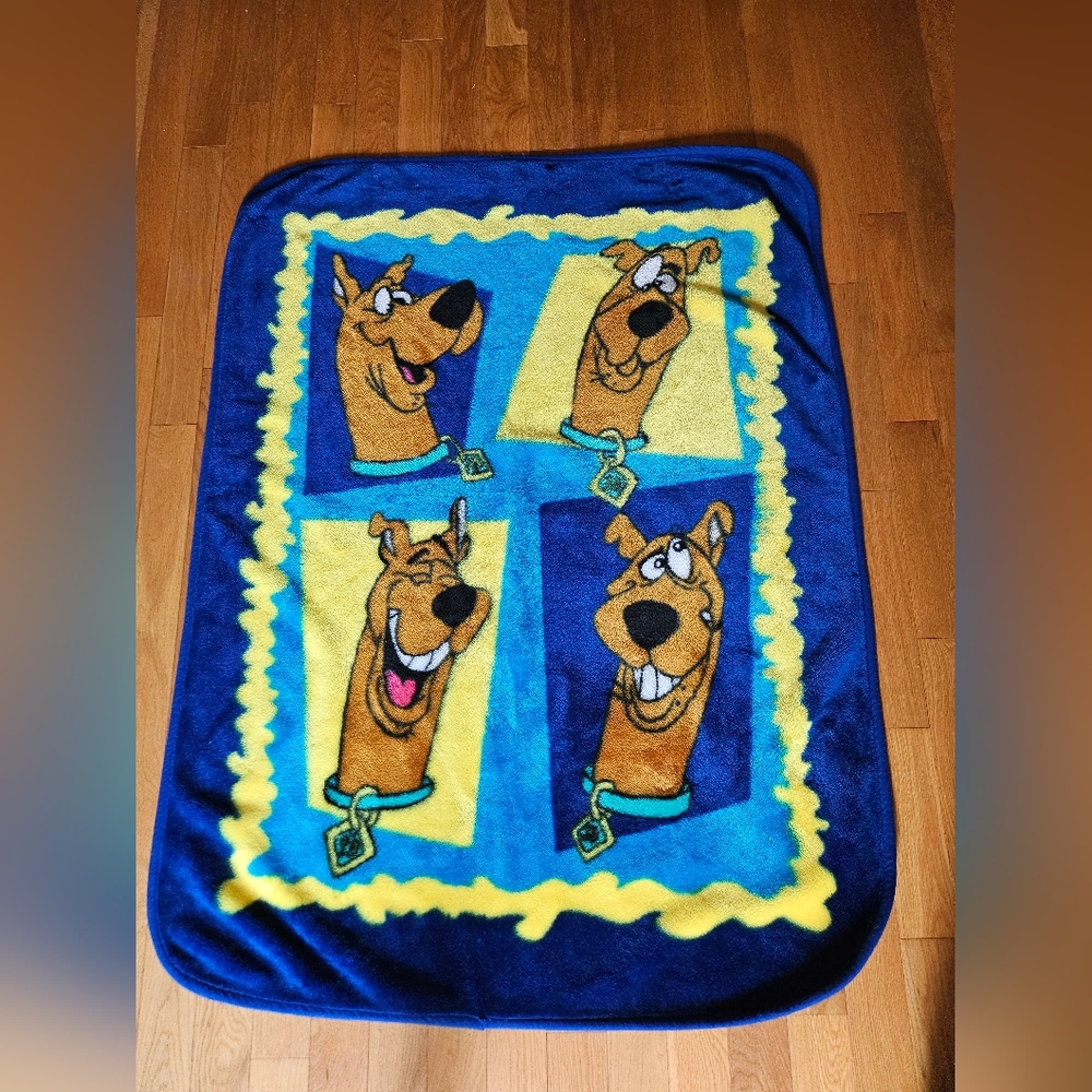 Scooby-Doo Blue and Yellow Blanket